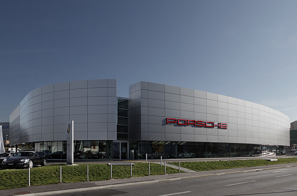 PORSCHE